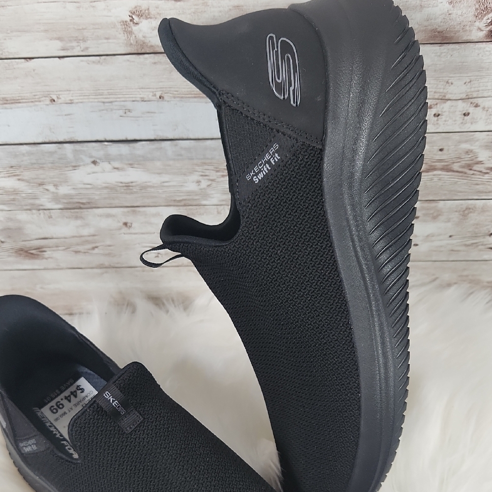 Skechers Men's Black Slip-On Shoes - Picture 4 of 8